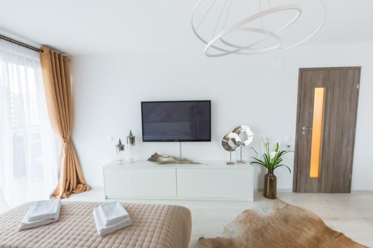 Apartment Alonisos Lux Braşov Exterior foto