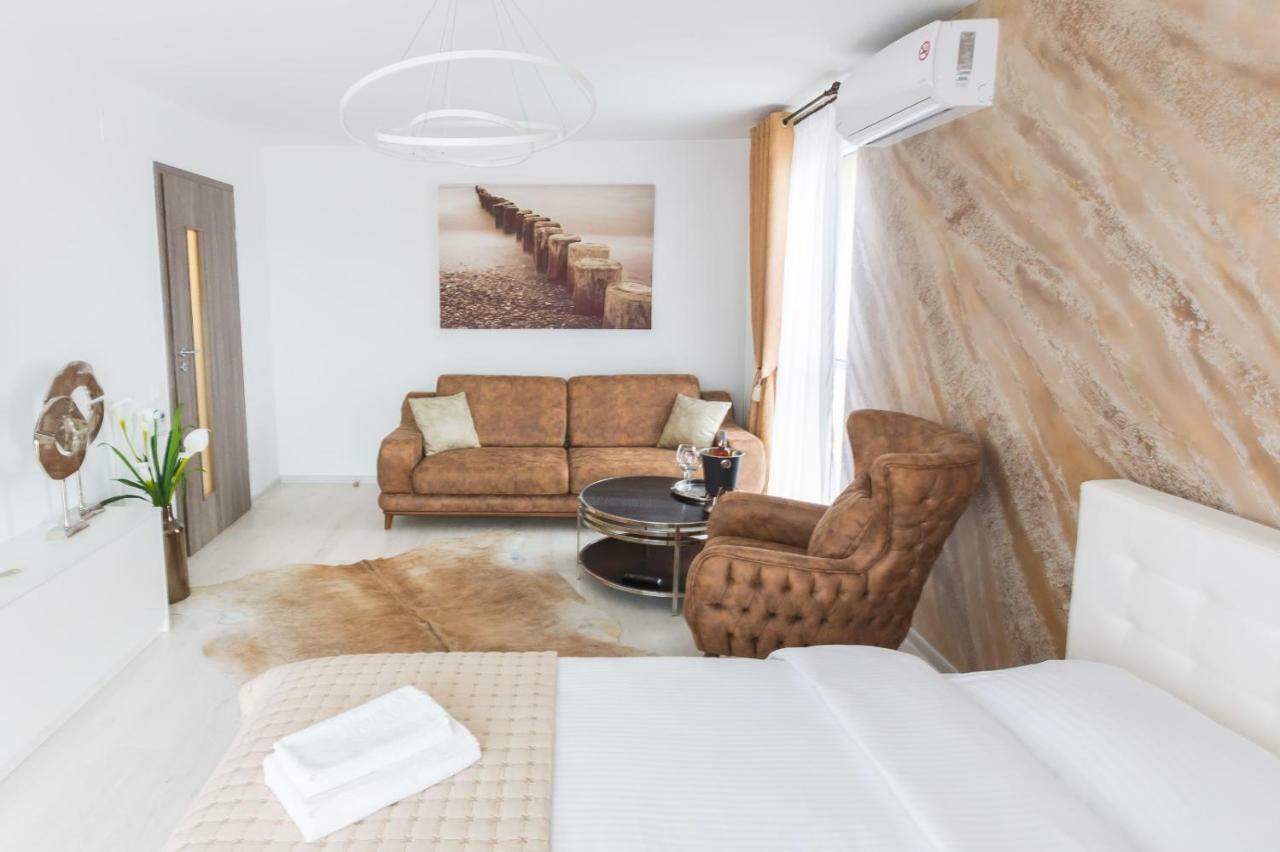 Apartment Alonisos Lux Braşov Exterior foto
