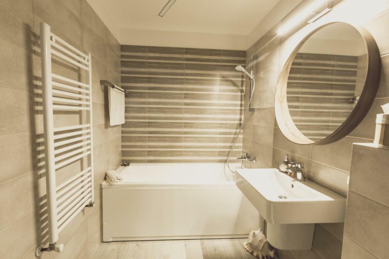 Apartment Alonisos Lux Braşov Exterior foto